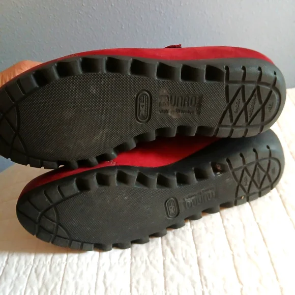 Munro Classic Red Strap Shoes 8.5 - Picture 6 of 6